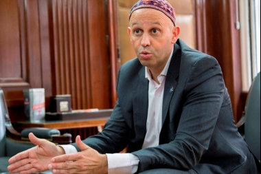 En medio de los incendios forestales, Bergman calificó con un 8 su gestión en Medio Ambiente