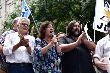 Docentes se movilizaron y pidieron a Nación convocatoria a una paritaria nacional