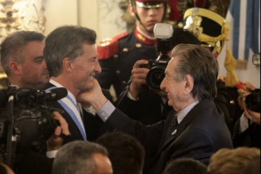 Desde el kirchnerismo extienden la denuncia contra Macri por el acuerdo firmado con el Correo Argentino