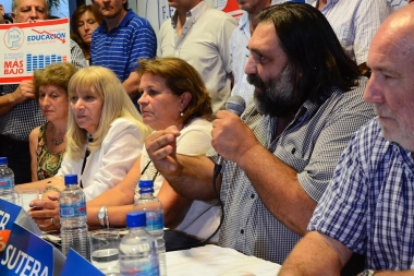 Baradel denunció "campaña sucia" y retrucó: “La diferencia con Vidal es que ella manda sus hijos a la escuela privada”