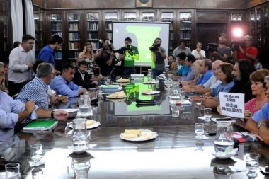 En medio de un escenario tenso, mañana vuelve una nueva mesa paritaria