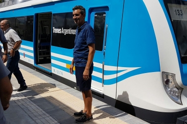 Randazzo sigue en escena, apareció un video donde critica a Macri por la situación ferroviaria