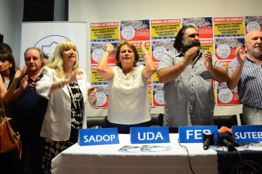 Gremios docentes anunciaron otro paro, mientras Provincia apela a la conciliación obligatoria