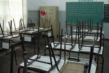Continúa el paro de docentes de la Provincia y hasta el viernes no habrá clases