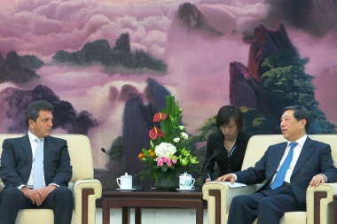 Massa estuvo en China y abogó por avanzar en los vínculos de un “modo más balanceado”