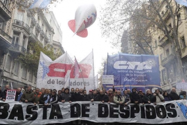 Las dos CTA y distintos gremios marcharán hasta Plaza de Mayo en contra de las medidas del Gobierno Nacional