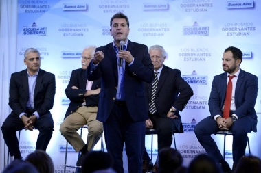 Desde San Nicolás, Massa criticó a Macri: "No sirve hablar del mejor equipo de los últimos 50 años"