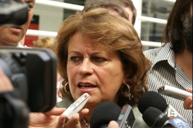 Docentes de la FEB adhieren al paro del #6A y esquivan la condición de Vidal para una audiencia