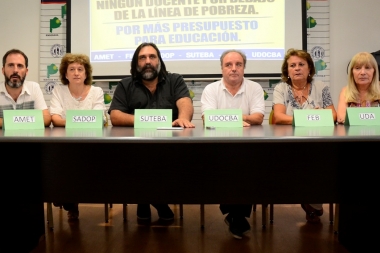 Docentes anuncian “impasse” en el conflicto, pero piden a Vidal “propuesta superadora”