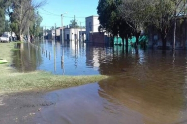 Salud envió un equipo para colaborar con las tareas de saneamiento para prevenir enfermedades