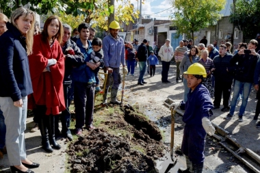 Vidal proyecta la campaña y se muestra junto a Gladys González, quien suena como candidata