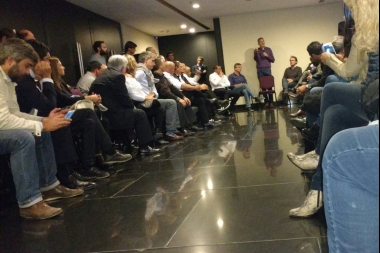 Se filtraron videos de Randazzo donde pide por las PASO dentro del FpV y lanza críticas a Macri