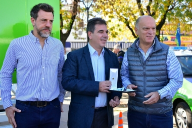 Ritondo entregó nuevos patrulleros junto a Grindetti e inauguró torre de vigilancia ferroviaria