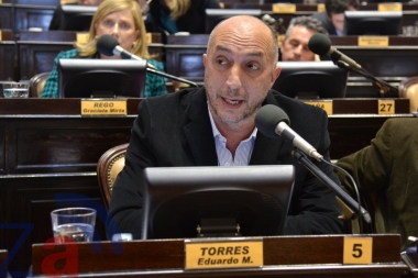 Diputado del FpV se reunió con organizaciones chilenas para intercambiar experiencia en el desarrollo de cannabis medicinal