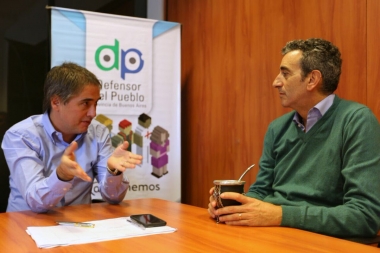 Randazzo se reunió con el Defensor del Pueblo y pidió “frenar el tarifazo” en electricidad