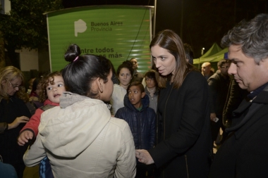Vidal visitó un barrio de Tres de Febrero y supervisó tareas del plan "Cerca de Noche"