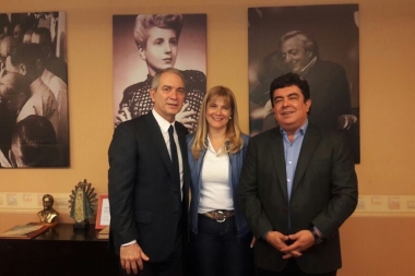 De la mano de Alak, Magario desembarca en La Plata con acto peronista