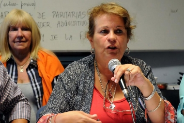 Docentes presionan para que Provincia los convoque y advierten sobre nuevo paro