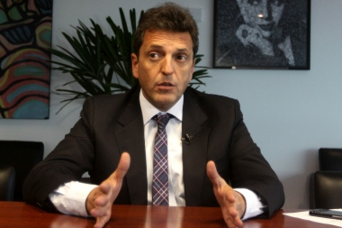 Massa apuntó contra Cambiemos y el kirchnerismo y los acusó de discutir por una “falsa grieta”