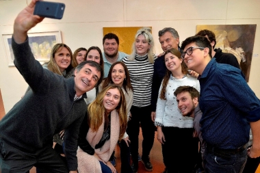 Macri se sumó a la campaña: junto a Vidal se mostraron con estudiantes y precandidatos