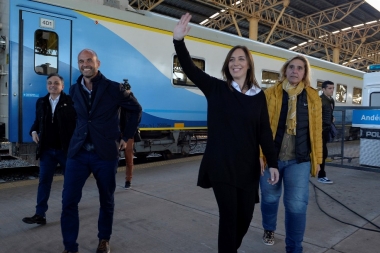 Vidal inauguró el tren a Mar del Plata y aseguró: “Es para siempre porque está bien hecho”