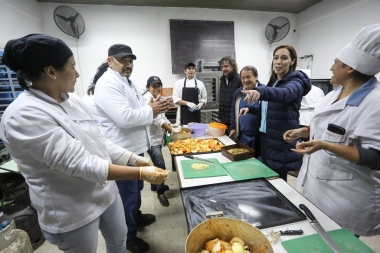 Vidal en campaña, visitó con “Toty” Flores la obra educativa del Padre Pepe en Villa la Cárcova