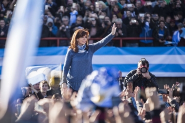 Según encuesta, Cristina se ubica primera y la Izquierda mandó a Randazzo al quinto lugar