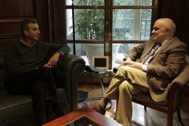 Con críticas a Macri, Randazzo se reunió con Pymes y alertó que su situación "preocupante"