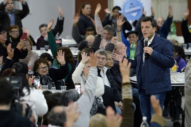 Massa volvió a criticar a Cambiemos y pidió que terminen con su política económica “insensible”