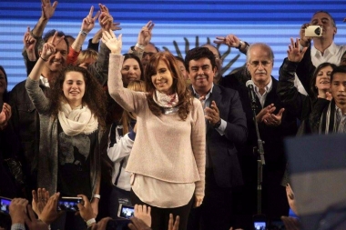 Cristina ratificó que ganó y dijo: "Cambiemos planteó plebiscito sobre el ajuste y perdió”