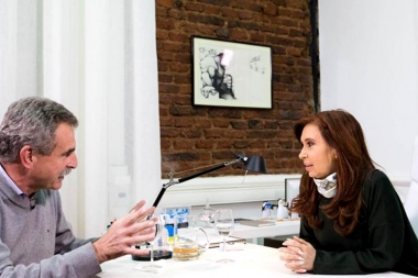 Cristina recibió a Agustín Rossi y apuntaron: “El voto electrónico es la patente para la trampa”