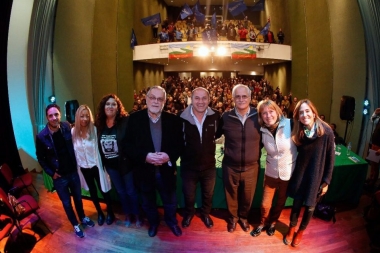 Con Taiana a la cabeza, Unidad Ciudadana presentó un manifiesto para la reforma constitucional