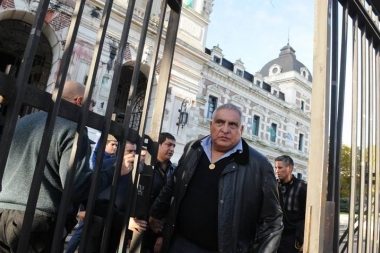 Tras la tensión, ordenan detener al “Pata” Medina y realizar allanamientos en las sedes de la UOCRA