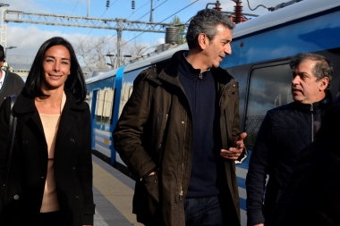 En recorrida de campaña, Randazzo visitó La Plata y se mostró con los candidatos locales