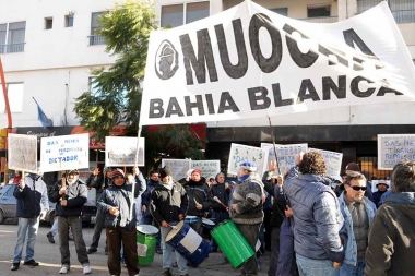Efecto "Pata" Medina: salpicado por denuncias renunció el líder de la UOCRA de Bahía Blanca