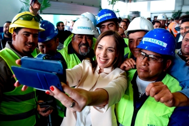 Desde Ezeiza, Vidal habló de los tarifazos: aseguró que “fue difícil” pero que “valió la pena”