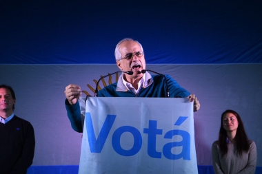 En nuevo spot de campaña, Taiana prometió ir contra flexibilización laboral y ajuste jubilatorio