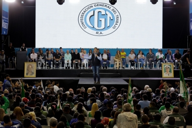 Con el apoyo de los gremios, Massa llamó a “construir el peronismo del siglo XXI”