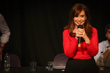 Cristina desembarcó en Hurlingham y criticó el aumento de los servicios públicos