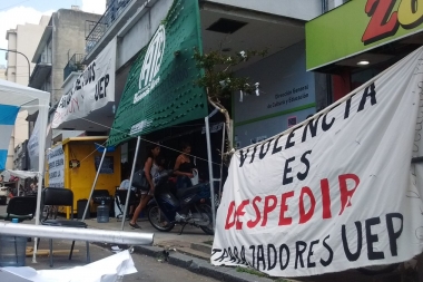 Desde Suteba acompañaron el reclamo de la UEP y repudiaron los “despidos injustificados”