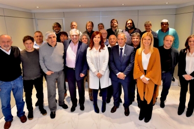 Búsqueda de apoyo sindical: Alberto, Cristina, Kicillof y Magario se reunieron con gremios