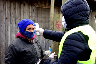 Coronavirus: avanzan los operativos “puerta a puerta” en barrios populares en La Plata