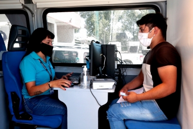 Esteban Echeverría: el municipio realizó operativos de documentación para  extranjeros