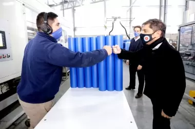 Kicillof visitó el Parque Industrial Moreno I y destacó a la “industria nacional” como motor indispensable