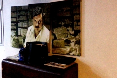 Allanaron casas de nietos del “Pata” Medina y encontraron un cuadro de Pablo Escobar