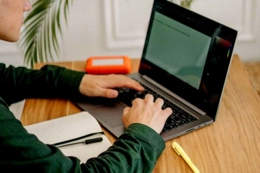 CABA ofrece capacitaciones gratis a emprendedores bonaerenses: cómo participar