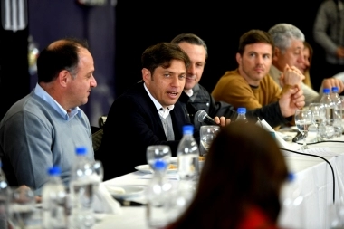 Kicillof recorrió empresas y destacó el sector productivo en Dolores