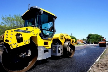 Luego de tres años de obra parada, se reinició repavimentación del Camino Centenario