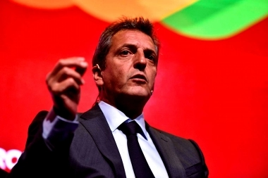 Massa defendió las restricciones a la compra de dólares: "Que los tengan los que generan valor”