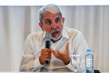 Contra el discurso del kirchnerismo, Aníbal Fernández aseguró que “Cristina no está proscripta”